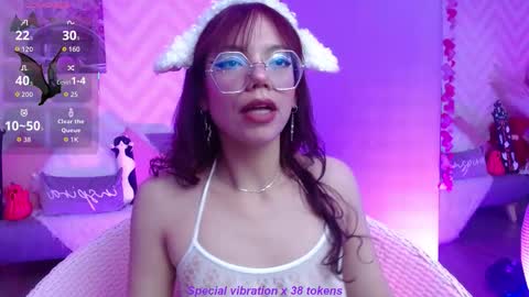 Snapshot of jade_storm_ chatting on 11, 10, 2025 JADE online show from 11, 10, 2025