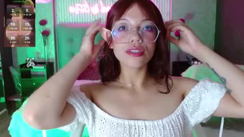 Snapshot of jade_storm_ chatting on 24, 11, 2025 JADE online show from 24, 11, 2025