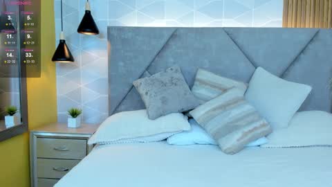 Snapshot of jade_whisper chatting on 20, 11, 2025 Alanis Cooper online show from 20, 11, 2025