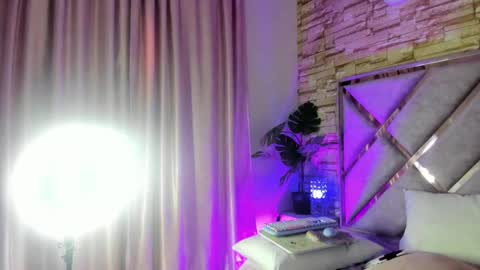 Snapshot of jade_white_ chatting on 17, 9, 2025 jade white online show from 17, 9, 2025