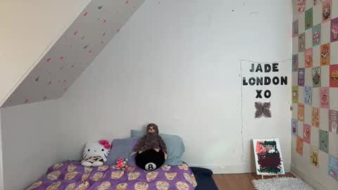 Jade online show from 26, 2, 2025