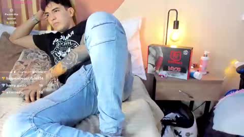 Snapshot of jake_and_nicolee chatting on 18, 10, 2025 Jake And Nicole online show from 18, 10, 2025