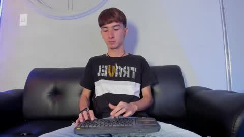 Snapshot of jake_evanss_ chatting on 7, 5, 2026 JAKE online show from 7, 5, 2026