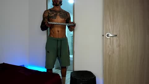 Santiago online show from 4, 2, 2025