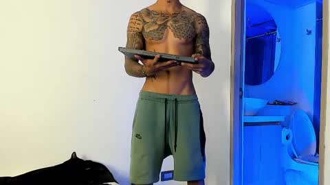 Snapshot of jakee_brown chatting on 10, 2, 2025 Santiago online show from 10, 2, 2025