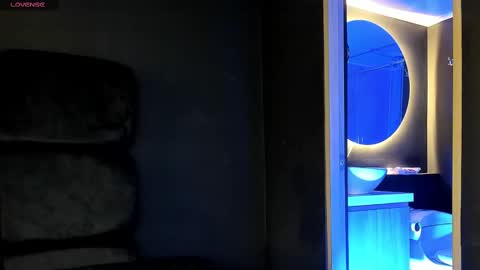 Santiago online show from 7, 3, 2025