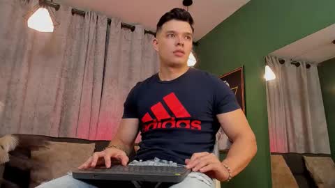 Snapshot of jakee_tyler chatting on 10, 11, 2025 Jake Tyler online show from 10, 11, 2025