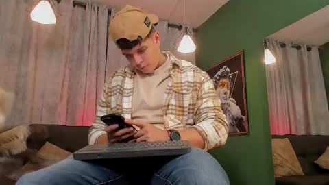 Snapshot of jakee_tyler chatting on 18, 11, 2025 Jake Tyler online show from 18, 11, 2025