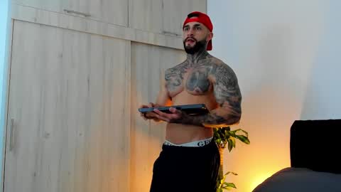 Snapshot of jakeortega chatting on 17, 9, 2025 Jake Orthega online show from 17, 9, 2025