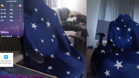 Snapshot of jalex_moony chatting on 8, 10, 2025 Alex online show from 8, 10, 2025