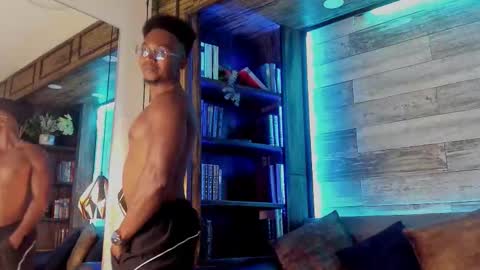   online show from 1, 11, 2025