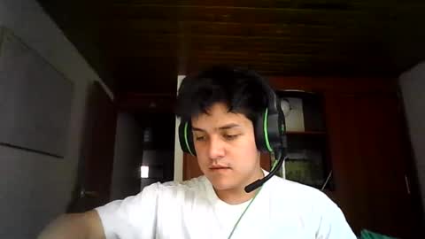 Snapshot of james__taylor21 chatting on 5, 10, 2025 JAMES TAYLOR online show from 5, 10, 2025