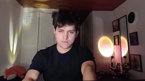 Snapshot of james__taylor21 chatting on 17, 7, 2026 JAMES TAYLOR online show from 17, 7, 2026