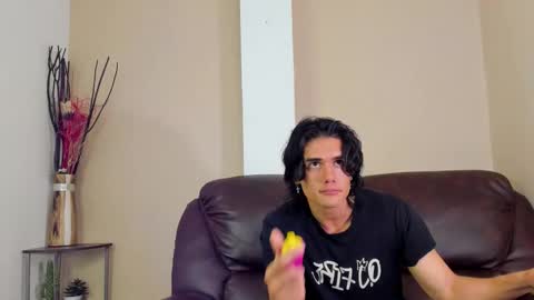 Snapshot of james_morrisonm chatting on 23, 11, 2025 james_morrisonm online show from 23, 11, 2025