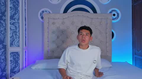 Jamess  online show from 23, 4, 2026