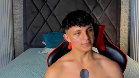 Snapshot of jamesgolden_ chatting on 12, 3, 2025 jamesgolden_ online show from 12, 3, 2025