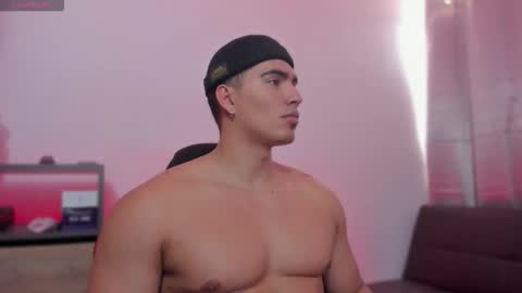 James Gray online show from 6, 10, 2025