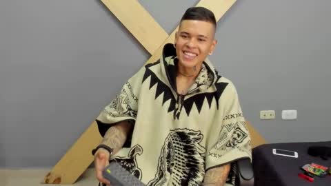 Jamesinked  online show from 19, 12, 2024