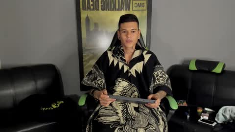 Jamesinked  online show from 30, 12, 2024