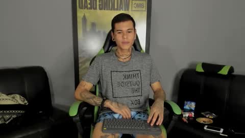 Jamesinked  online show from 4, 2, 2025