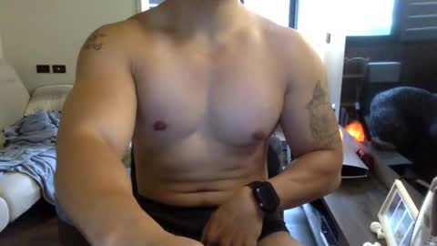 Snapshot of jamesmo820913 chatting on 31, 10, 2025 jamesmo820913 online show from 31, 10, 2025