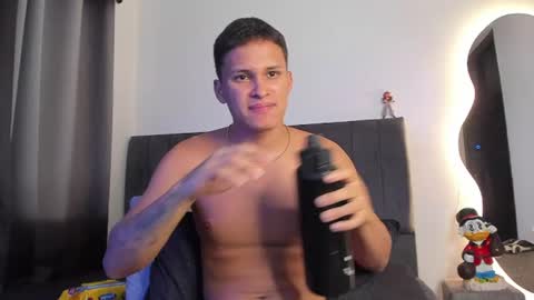 Snapshot of jamesowenn chatting on 12, 6, 2026 James Owenn online show from 12, 6, 2026