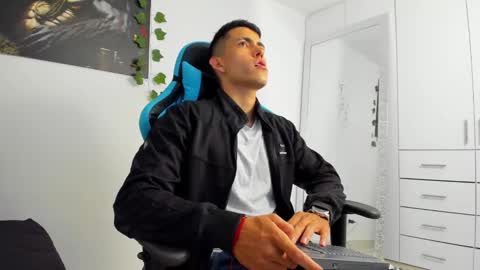 Jamess hott online show from 26, 12, 2024