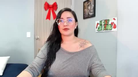 Snapshot of jane_and_paul1 chatting on 14, 12, 2025 online show from 14, 12, 2025