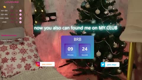 Snapshot of jane_meys chatting on 24, 12, 2024 your kitty JANE roawww online show from 24, 12, 2024