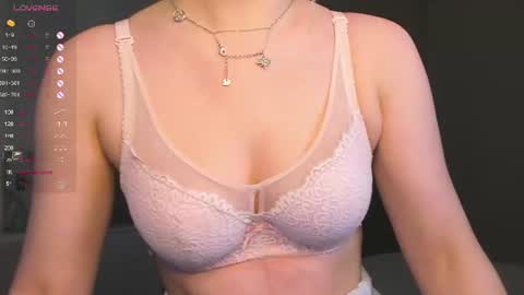 Snapshot of janice_sweet chatting on 22, 6, 2026 Janice online show from 22, 6, 2026