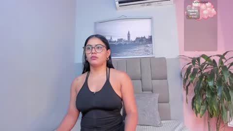 Snapshot of janna_lopezz chatting on 1, 11, 2025 Janna online show from 1, 11, 2025