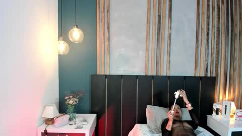 Janne for u online show from 5, 12, 2025