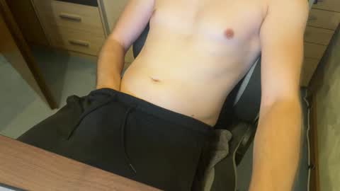 Snapshot of janni_95 chatting on 15, 10, 2025 janni_95 online show from 15, 10, 2025