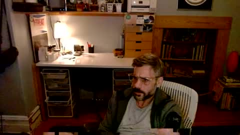 Snapshot of jareth_returns chatting on 1, 2, 2025 jareth_returns online show from 1, 2, 2025