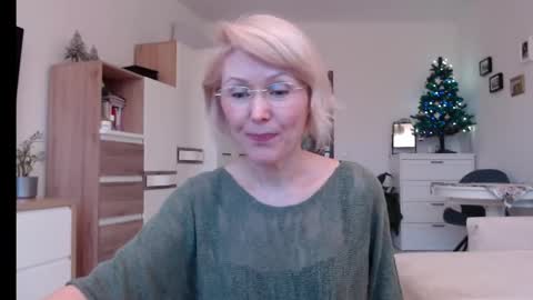 Snapshot of jasmin18v chatting on 6, 1, 2025 Jasmin room for people 40 online show from 6, 1, 2025