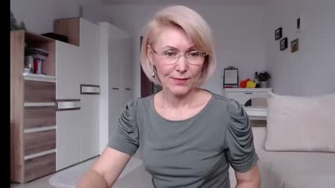 Snapshot of jasmin18v chatting on 27, 1, 2025 Jasmin room for people 40 online show from 27, 1, 2025