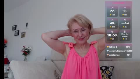 Snapshot of jasmin18v chatting on 4, 3, 2025 Jasmin room for people 40 online show from 4, 3, 2025