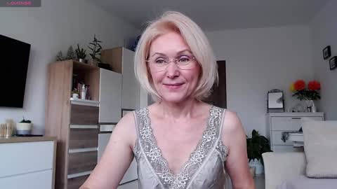 Snapshot of jasmin18v chatting on 31, 10, 2025 Jasmin room for people 40 online show from 31, 10, 2025