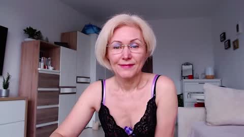 Snapshot of jasmin18v chatting on 23, 2, 2026 Jasmin room for people 40 online show from 23, 2, 2026