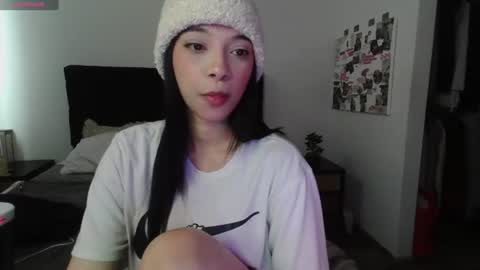 Snapshot of jasmine_019 chatting on 29, 6, 2026 J- next transmission december 4 online show from 29, 6, 2026