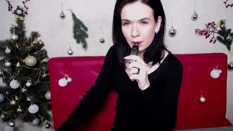 JasmineKouch online show from 14, 1, 2025