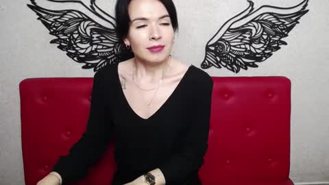 JasmineKouch online show from 1, 2, 2025