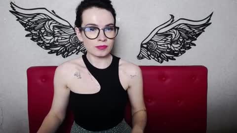 JasmineKouch online show from 8, 2, 2025