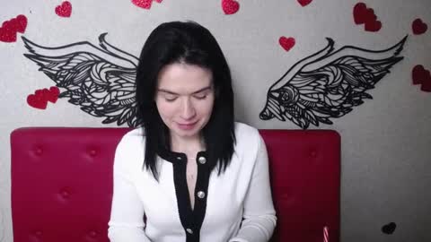 JasmineKouch online show from 6, 3, 2025