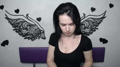 JasmineKouch online show from 21, 9, 2025