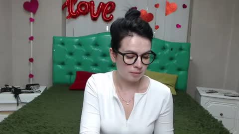 JasmineKouch online show from 9, 7, 2026