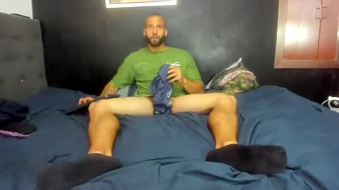 Snapshot of jasonmartiinez chatting on 28, 10, 2025 online show from 28, 10, 2025