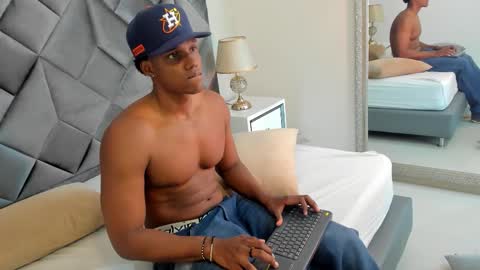 Snapshot of jax_black chatting on 30, 9, 2025 jax black online show from 30, 9, 2025