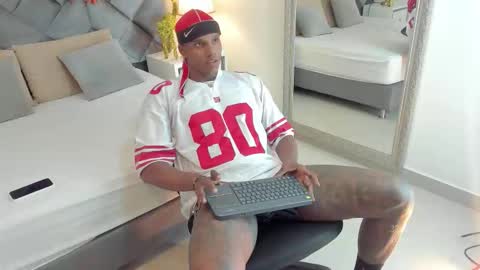 Snapshot of jax_black chatting on 23, 10, 2025 jax black online show from 23, 10, 2025