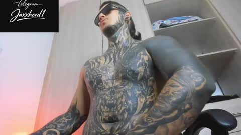 Michael independient model online show from 4, 2, 2026